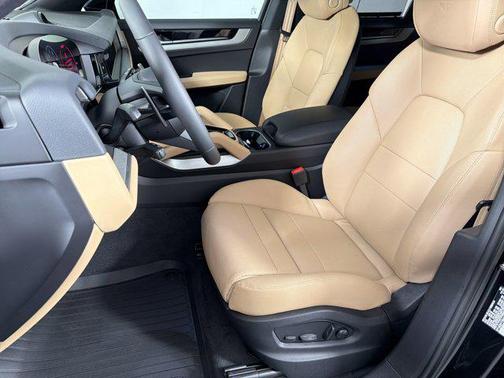 Chromite Black Metallic 2026 Porsche Cayenne Cayenne E-Hybrid
