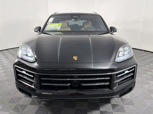 Chromite Black Metallic 2026 Porsche Cayenne Cayenne E-Hybrid