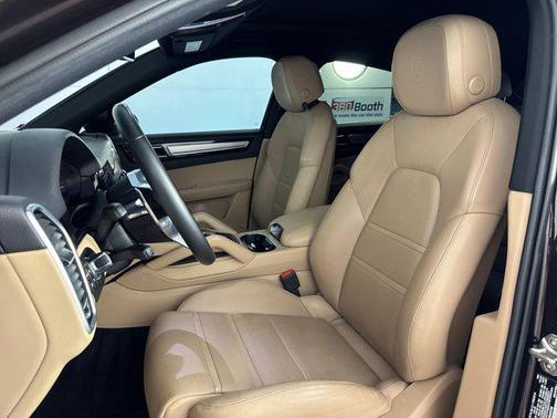 2023 Porsche Cayenne Platinum Edition