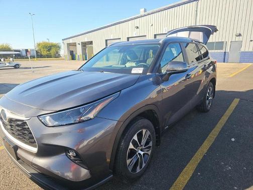 2023 Toyota Highlander Hybrid XLE