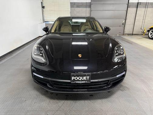 Jet Black Metallic 2018 Porsche Panamera 4