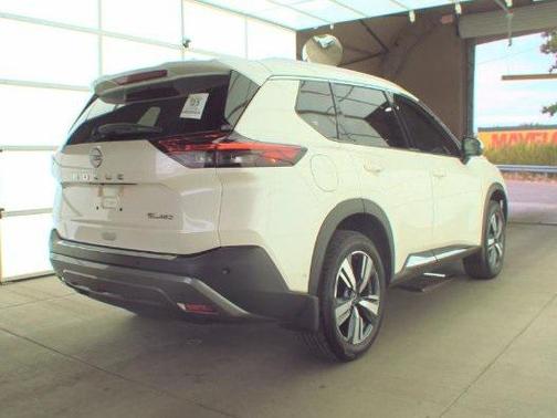 2022 Nissan Rogue SL