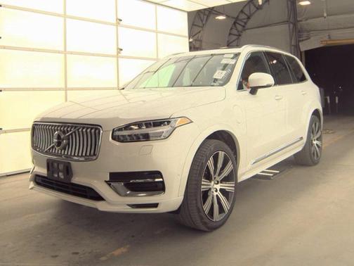 2022 Volvo XC90 Recharge Plug-In Hybrid T8 Inscription 7 Passenger