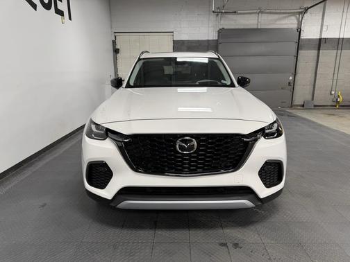 2025 Mazda CX-70 PHEV Premium Package