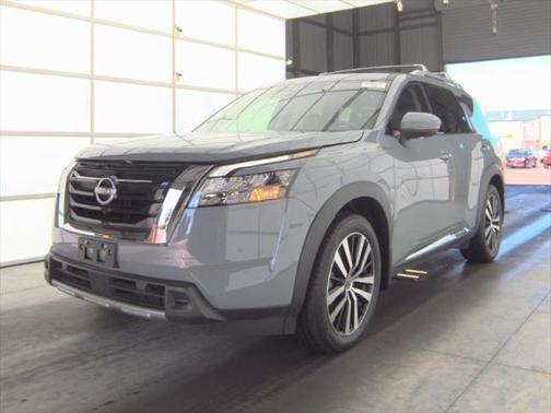 2023 Nissan Pathfinder Platinum 4WD