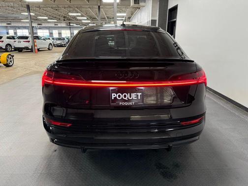 2022 Audi e-tron S Premium Plus