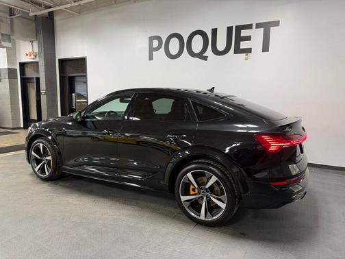 2022 Audi e-tron S Premium Plus