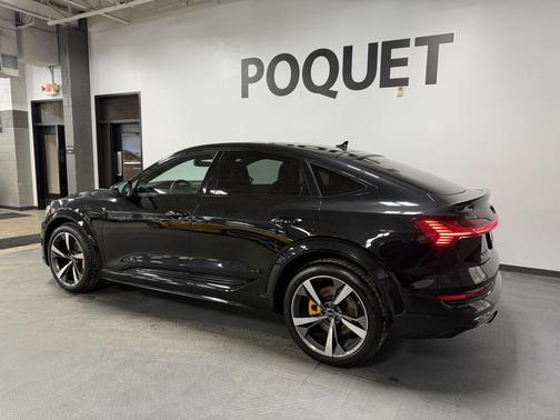 2022 Audi e-tron S Premium Plus