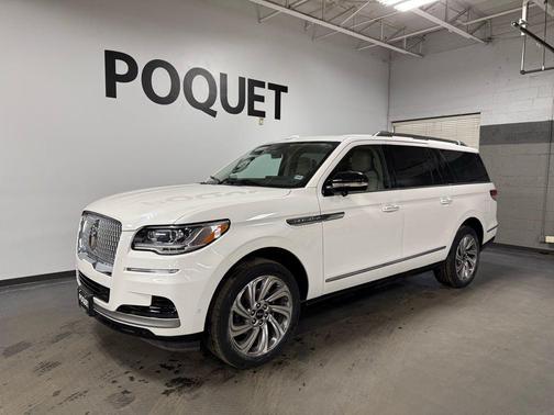 2023 Lincoln Navigator L Reserve