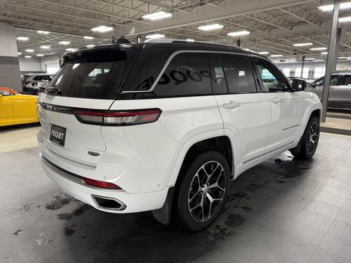 2022 Jeep Grand Cherokee 4xe Summit
