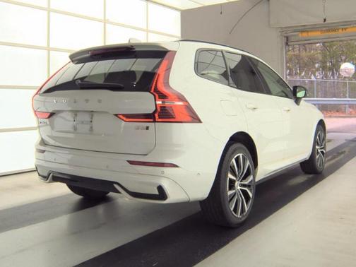 Crystal White Metallic 2024 Volvo XC60 B5 Plus Dark Theme