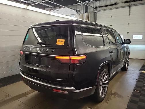 2022 Jeep Wagoneer Series III 4x4