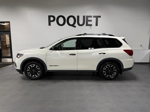 2020 Nissan Pathfinder SL
