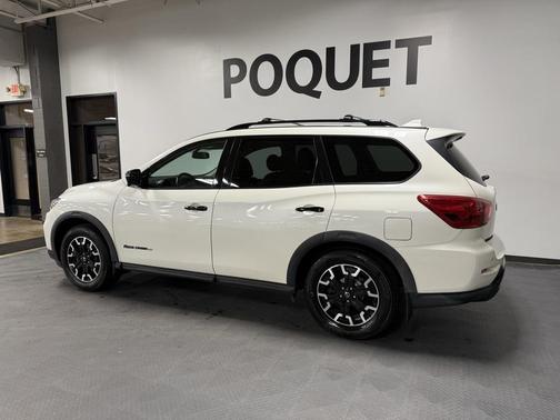 2020 Nissan Pathfinder SL
