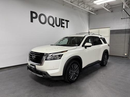 2023 Nissan Pathfinder SL