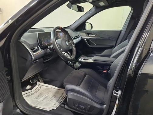 Black Sapphire Metallic 2024 BMW X1 M35i