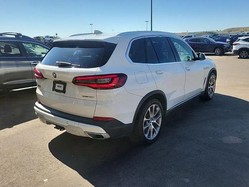 Alpine White 2021 BMW X5 xDrive40i