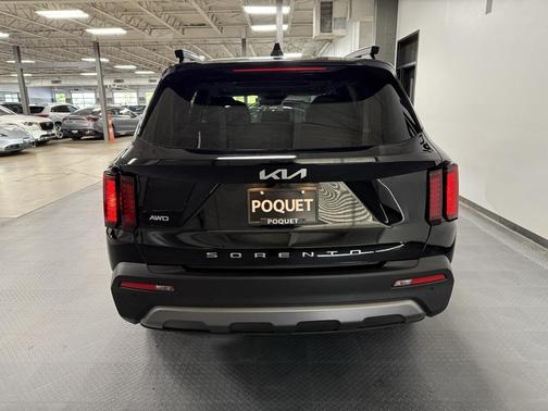 2022 Kia Sorento S