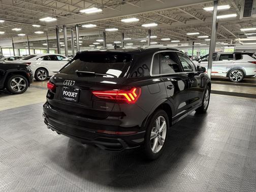 2022 Audi Q3 45 S line Premium Plus