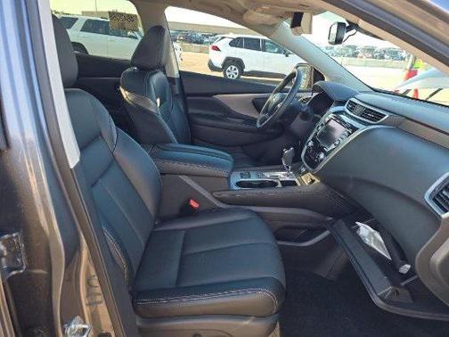 2022 Nissan Murano SL