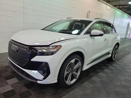 2025 Audi Q4 e-tron Prestige