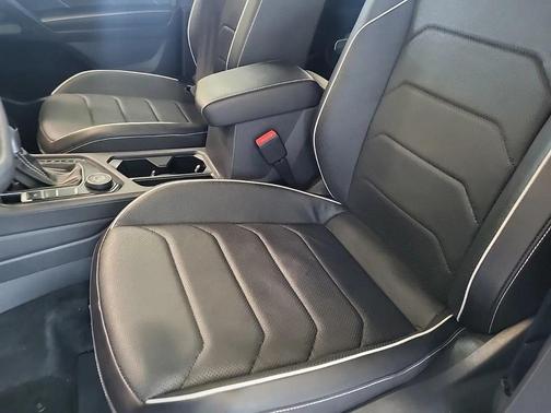 2024 Volkswagen Tiguan 2.0T SEL R-Line 4MOTION