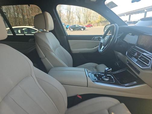 Arctic Grey Metallic 2022 BMW X5 xDrive40i