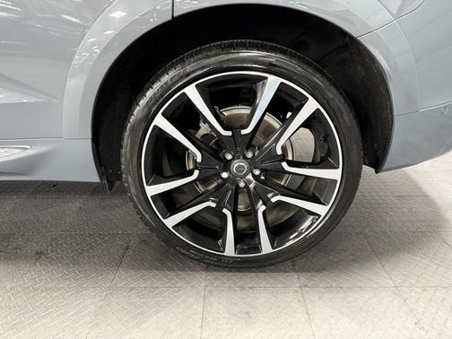 2022 Volvo XC60 B6 Inscription