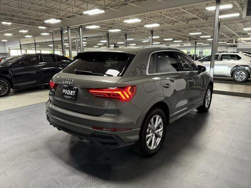2024 Audi Q3 Premium 45 TFSI S line quattro Tiptronic