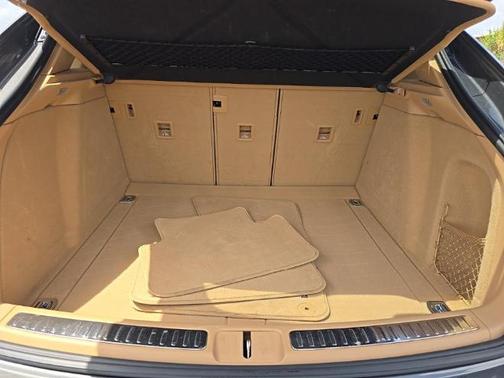 Agate Gray Metallic 2016 Porsche Macan Macan S