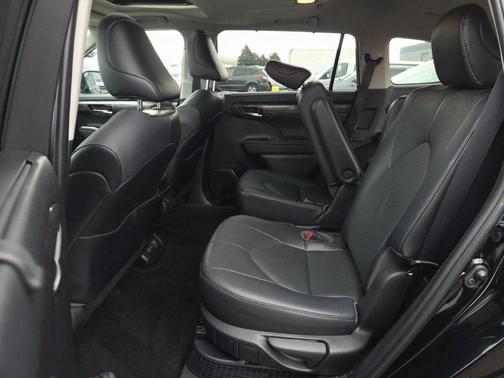 2023 Toyota Highlander Hybrid Limited