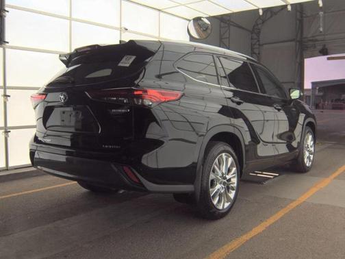 2023 Toyota Highlander Hybrid Limited