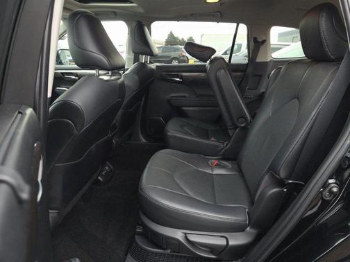 2023 Toyota Highlander Hybrid Limited