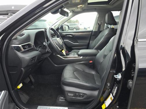 2023 Toyota Highlander Hybrid Limited