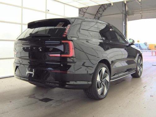 2025 Volvo EX90 Ultra