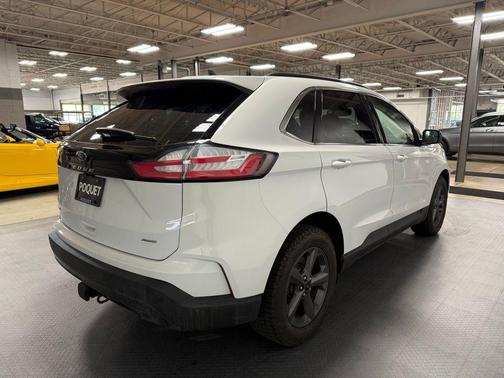 Oxford White 2022 Ford Edge SEL