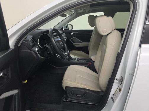 2023 Audi Q3 45 S line Premium Plus