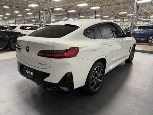 2023 BMW X4 xDrive30i