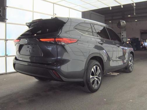 2020 Toyota Highlander Hybrid XLE
