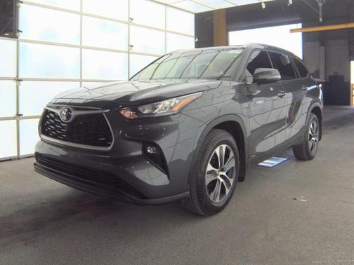 2020 Toyota Highlander Hybrid XLE