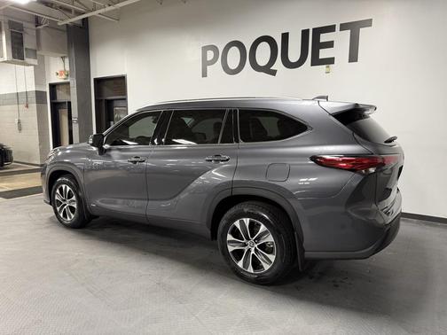 2020 Toyota Highlander Hybrid XLE