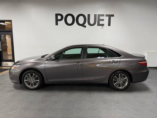 2016 Toyota Camry Hybrid SE