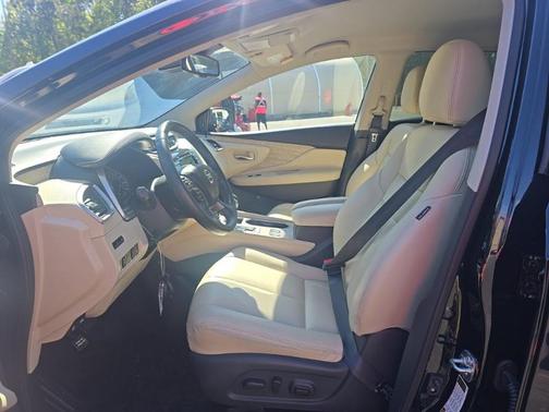 Magnetic Black Pearl 2022 Nissan Murano SV