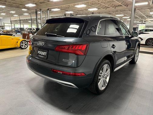 Manhattan Gray Metallic 2018 Audi Q5 2.0T Tech