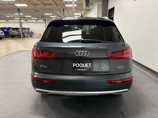 Manhattan Gray Metallic 2018 Audi Q5 2.0T Tech