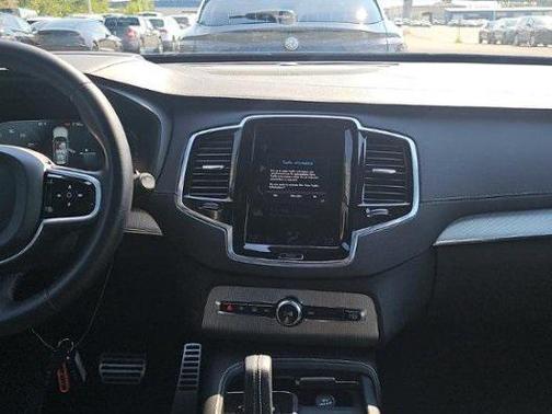 2022 Volvo XC90 Recharge Plug-In Hybrid T8 R-Design 7 Passenger