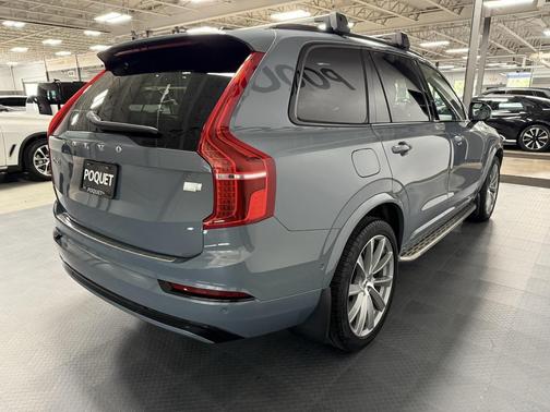 2022 Volvo XC90 Recharge Plug-In Hybrid T8 R-Design 7 Passenger