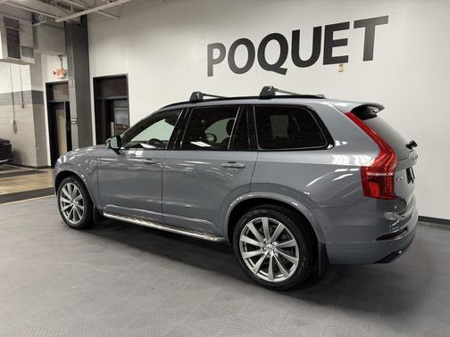 2022 Volvo XC90 Recharge Plug-In Hybrid T8 R-Design 7 Passenger