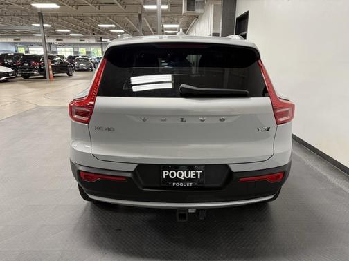 2020 Volvo XC40 T5 Momentum