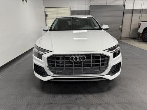 2022 Audi Q8 55 Premium